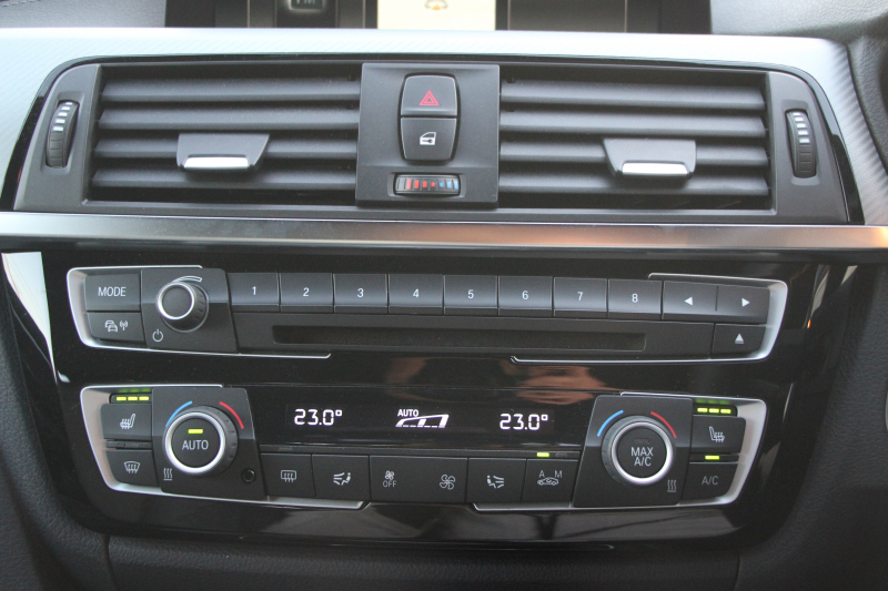 BMW 4シリーズ 420i ｸﾞﾗﾝｸｰﾍﾟｲﾝｽﾀｲﾙｽﾎﾟｰﾂ 300台限定車 後期ﾓﾃﾞﾙ 1ｵｰﾅ ﾋｰﾀｰ黒革 ｱﾀﾞﾌﾟﾃｨﾌﾞMｻｽ 19AW Mspﾌﾞﾚｰｷ HUD 追従ACC 液晶ﾒｰﾀｰ LEDﾍｯﾄﾞﾗｲﾄ&LEDﾃｰﾙ ﾀｯﾁ画面HDDﾅﾋﾞﾌﾙｾｸﾞTV 電動ﾄﾗﾝｸ 衝突軽減ﾌﾞﾚｰｷ 2年保証