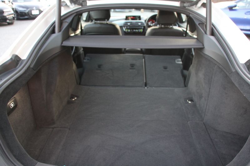 BMW 4シリーズ 420i ｸﾞﾗﾝｸｰﾍﾟｲﾝｽﾀｲﾙｽﾎﾟｰﾂ 300台限定車 後期ﾓﾃﾞﾙ 1ｵｰﾅ ﾋｰﾀｰ黒革 ｱﾀﾞﾌﾟﾃｨﾌﾞMｻｽ 19AW Mspﾌﾞﾚｰｷ HUD 追従ACC 液晶ﾒｰﾀｰ LEDﾍｯﾄﾞﾗｲﾄ&LEDﾃｰﾙ ﾀｯﾁ画面HDDﾅﾋﾞﾌﾙｾｸﾞTV 電動ﾄﾗﾝｸ 衝突軽減ﾌﾞﾚｰｷ 2年保証