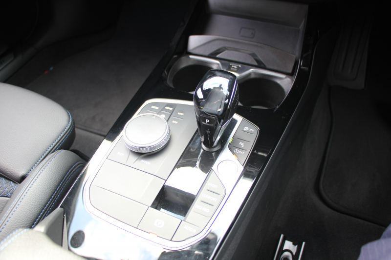 BMW 1シリーズ 118d Mｽﾎﾟｰﾂ ｴﾃﾞｨｼｮﾝｼﾞｮｲﾌﾟﾗｽ ｺﾝﾌｫｰﾄP 1ｵｰﾅ 追従ACC 電動ﾘｱｹﾞｰﾄ idriveﾅﾋﾞｹﾞｰｼｮﾝP BMWﾗｲﾌﾞｺｯｸﾋﾟｯﾄ ｱｯﾌﾟﾙｶｰﾌﾟﾚｲ ﾒﾓﾘｰ付電動ﾊｰﾌﾚｻﾞｰ ｽﾄﾚｰｼﾞﾊﾟｯｹｰｼﾞｲﾙﾐﾎﾞｽﾄﾝﾄﾘﾑ LEDﾍｯﾄﾞﾗｲﾄ Pｱｼｽﾄ 18AW 専用ｴｱﾛ 2年保証