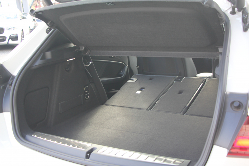 BMW 1シリーズ 118d Mｽﾎﾟｰﾂ ｴﾃﾞｨｼｮﾝｼﾞｮｲﾌﾟﾗｽ ｺﾝﾌｫｰﾄP 1ｵｰﾅ 追従ACC 電動ﾘｱｹﾞｰﾄ idriveﾅﾋﾞｹﾞｰｼｮﾝP BMWﾗｲﾌﾞｺｯｸﾋﾟｯﾄ ｱｯﾌﾟﾙｶｰﾌﾟﾚｲ ﾒﾓﾘｰ付電動ﾊｰﾌﾚｻﾞｰ ｽﾄﾚｰｼﾞﾊﾟｯｹｰｼﾞｲﾙﾐﾎﾞｽﾄﾝﾄﾘﾑ LEDﾍｯﾄﾞﾗｲﾄ Pｱｼｽﾄ 18AW 専用ｴｱﾛ 2年保証