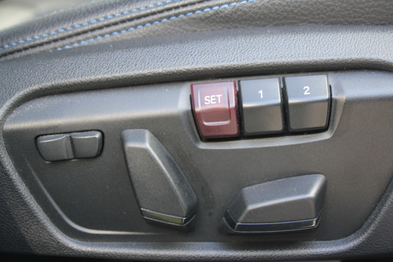 BMW 1シリーズ 118d Mｽﾎﾟｰﾂ ｴﾃﾞｨｼｮﾝｼﾞｮｲﾌﾟﾗｽ ｺﾝﾌｫｰﾄP 1ｵｰﾅ 追従ACC 電動ﾘｱｹﾞｰﾄ idriveﾅﾋﾞｹﾞｰｼｮﾝP BMWﾗｲﾌﾞｺｯｸﾋﾟｯﾄ ｱｯﾌﾟﾙｶｰﾌﾟﾚｲ ﾒﾓﾘｰ付電動ﾊｰﾌﾚｻﾞｰ ｽﾄﾚｰｼﾞﾊﾟｯｹｰｼﾞｲﾙﾐﾎﾞｽﾄﾝﾄﾘﾑ LEDﾍｯﾄﾞﾗｲﾄ Pｱｼｽﾄ 18AW 専用ｴｱﾛ 2年保証