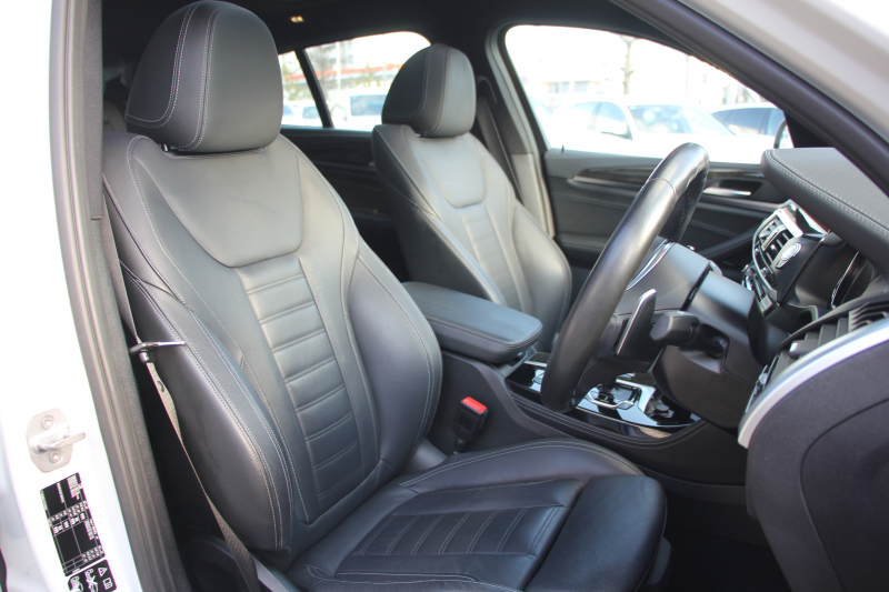 BMW X4 M40i ﾊﾟﾉﾗﾏｻﾝﾙｰﾌ 全席ﾋｰﾀｰ黒革 360馬力 直6ﾀｰﾎﾞｱﾀﾞﾌﾟﾃｨﾌﾞMｻｽ Mspﾌﾞﾚｰｷ 液晶ﾒｰﾀｰ 360度ｶﾒﾗ ﾀｯﾁ画面HDDﾅﾋﾞTV LEDﾍｯﾄﾞﾗｲﾄ ｵｰﾄﾊｲﾋﾞｰﾑ 電動ﾄﾗﾝｸ 専用21AW&ﾃﾞﾌ 2年保証