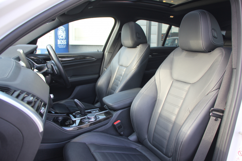 BMW X4 M40i ﾊﾟﾉﾗﾏｻﾝﾙｰﾌ 全席ﾋｰﾀｰ黒革 360馬力 直6ﾀｰﾎﾞｱﾀﾞﾌﾟﾃｨﾌﾞMｻｽ Mspﾌﾞﾚｰｷ 液晶ﾒｰﾀｰ 360度ｶﾒﾗ ﾀｯﾁ画面HDDﾅﾋﾞTV LEDﾍｯﾄﾞﾗｲﾄ ｵｰﾄﾊｲﾋﾞｰﾑ 電動ﾄﾗﾝｸ 専用21AW&ﾃﾞﾌ 2年保証