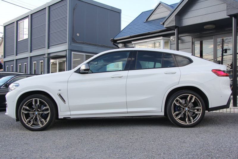 BMW X4 M40i ﾊﾟﾉﾗﾏｻﾝﾙｰﾌ 全席ﾋｰﾀｰ黒革 360馬力 直6ﾀｰﾎﾞｱﾀﾞﾌﾟﾃｨﾌﾞMｻｽ Mspﾌﾞﾚｰｷ 液晶ﾒｰﾀｰ 360度ｶﾒﾗ ﾀｯﾁ画面HDDﾅﾋﾞTV LEDﾍｯﾄﾞﾗｲﾄ ｵｰﾄﾊｲﾋﾞｰﾑ 電動ﾄﾗﾝｸ 専用21AW&ﾃﾞﾌ 2年保証