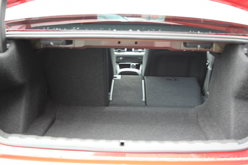 BMW 3シリーズ 320d Xdrive Mｽﾎﾟｰﾂ ｴﾃﾞｨｼｮﾝｻﾝﾗｲｽﾞ50台限定車 ﾋｰﾀｰ黒革 ﾚｰｻﾞｰﾗｲﾄ ｱﾀﾞﾌﾟﾃｨﾌﾞMｻｽ 専用19AW Mﾘｱｽﾎﾟｲﾗｰ Mｼｰﾄﾍﾞﾙﾄ 追従ACC ｽﾃｱﾘﾝｸﾞｻﾎﾟｰﾄ BMWﾗｲﾌﾞｺｯｸﾋﾟｯﾄﾞｱｯﾌﾟﾙｶｰﾌﾟﾚｲ ﾜｲﾔﾚｽ充電 2年保証