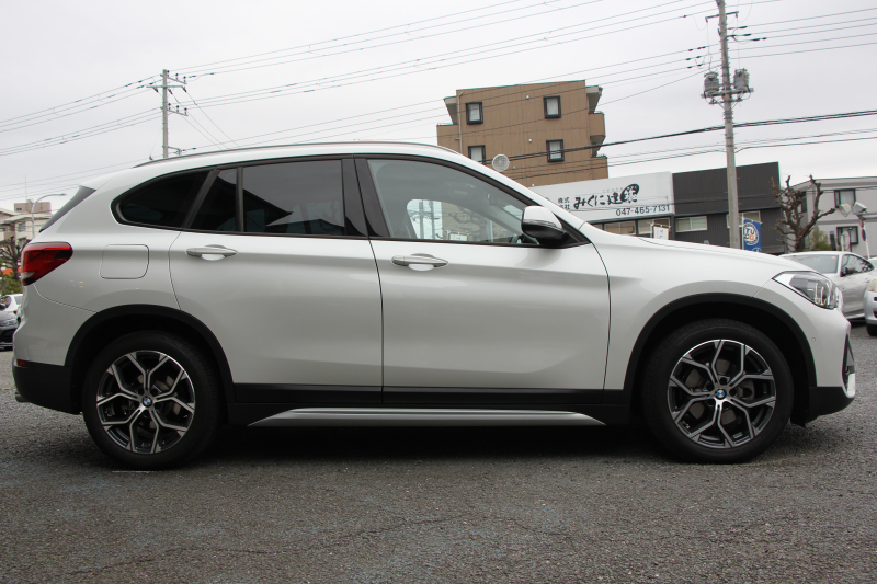 BMW X1 Xdrive18d Xﾗｲﾝ ｴﾃﾞｨｼｮﾝｼﾞｮｲﾌﾟﾗｽ ﾊｲﾗｲﾝ&ｺﾝﾌｫｰﾄP 後期 ﾌｪｲｽﾘﾌﾄ後 真珠色 ﾋｰﾀｰ黒革 追従ACC ﾌﾙｾｸﾞTV LEDﾍｯﾄﾞﾗｲﾄ 電動ﾄﾗﾝｸ ﾀｯﾁ画面HDDﾅﾋﾞ衝突軽減ﾌﾞﾚｰｷ 車線逸脱警告 歩行者警告 専用18AW ｳｯﾄﾞﾊﾟﾈﾙ 2年保証