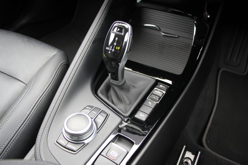 BMW X1 Xdrive18d Xﾗｲﾝ ｴﾃﾞｨｼｮﾝｼﾞｮｲﾌﾟﾗｽ ﾊｲﾗｲﾝ&ｺﾝﾌｫｰﾄP 後期 ﾌｪｲｽﾘﾌﾄ後 真珠色 ﾋｰﾀｰ黒革 追従ACC ﾌﾙｾｸﾞTV LEDﾍｯﾄﾞﾗｲﾄ 電動ﾄﾗﾝｸ ﾀｯﾁ画面HDDﾅﾋﾞ衝突軽減ﾌﾞﾚｰｷ 車線逸脱警告 歩行者警告 専用18AW ｳｯﾄﾞﾊﾟﾈﾙ 2年保証