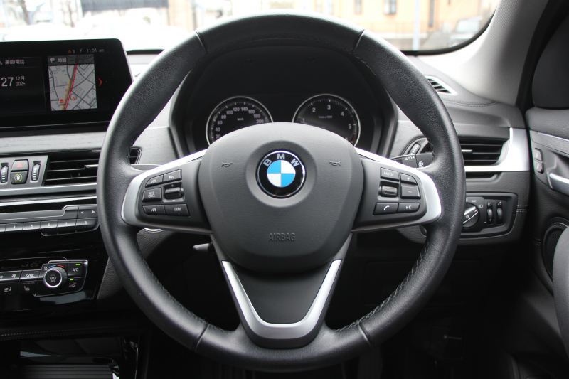 BMW X1 Xdrive18d Xﾗｲﾝ ｴﾃﾞｨｼｮﾝｼﾞｮｲﾌﾟﾗｽ ﾊｲﾗｲﾝ&ｺﾝﾌｫｰﾄP 後期 ﾌｪｲｽﾘﾌﾄ後 真珠色 ﾋｰﾀｰ黒革 追従ACC ﾌﾙｾｸﾞTV LEDﾍｯﾄﾞﾗｲﾄ 電動ﾄﾗﾝｸ ﾀｯﾁ画面HDDﾅﾋﾞ衝突軽減ﾌﾞﾚｰｷ 車線逸脱警告 歩行者警告 専用18AW ｳｯﾄﾞﾊﾟﾈﾙ 2年保証