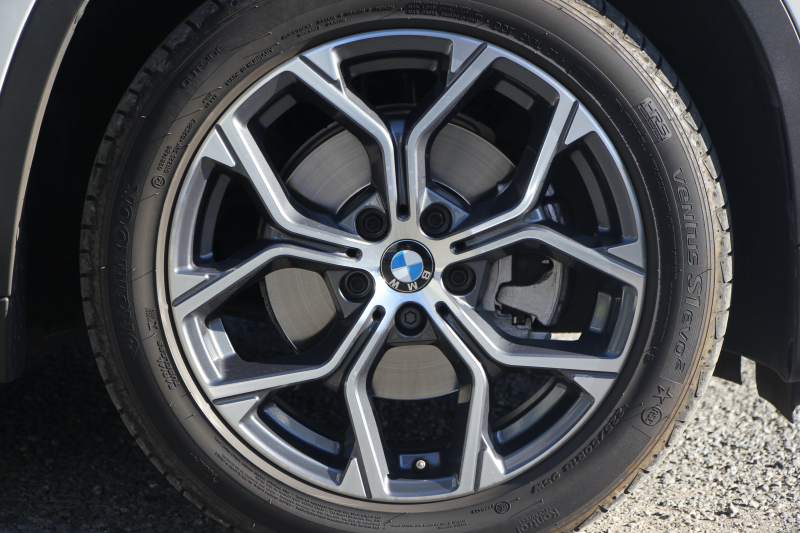 BMW X1 Xdrive18d Xﾗｲﾝ ﾊｲﾗｲﾝ&ｺﾝﾌｫｰﾄP 後期 ﾌｪｲｽﾘﾌﾄ後 1ｵｰﾅ ﾋｰﾀｰ茶革 追従ACC LEDﾍｯﾄﾞﾗｲﾄ&ﾃｰﾙ 電動ﾄﾗﾝｸ ﾌﾙｾｸﾞTV ﾀｯﾁ画面HDDﾅﾋﾞPｱｼｽﾄ 衝突軽減ﾌﾞﾚｰｷ 車線逸脱警告 歩行者警告 専用18AW ｳｯﾄﾞﾊﾟﾈﾙ 2年保証