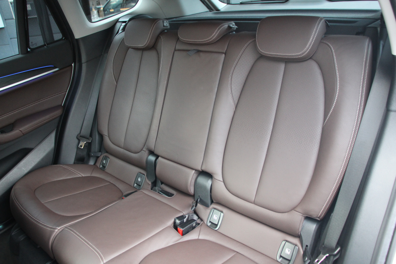 BMW X1 Xdrive18d Xﾗｲﾝ ﾊｲﾗｲﾝ&ｺﾝﾌｫｰﾄP 後期 ﾌｪｲｽﾘﾌﾄ後 1ｵｰﾅ ﾋｰﾀｰ茶革 追従ACC LEDﾍｯﾄﾞﾗｲﾄ&ﾃｰﾙ 電動ﾄﾗﾝｸ ﾌﾙｾｸﾞTV ﾀｯﾁ画面HDDﾅﾋﾞPｱｼｽﾄ 衝突軽減ﾌﾞﾚｰｷ 車線逸脱警告 歩行者警告 専用18AW ｳｯﾄﾞﾊﾟﾈﾙ 2年保証