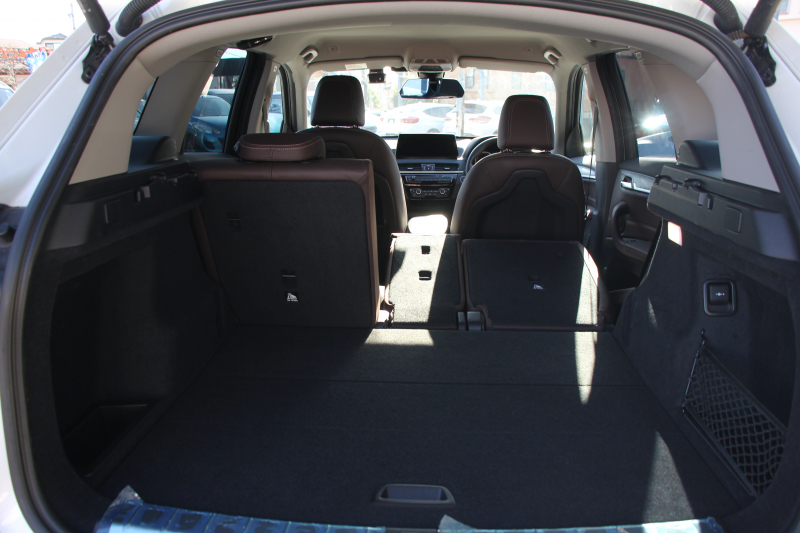 BMW X1 Xdrive18d Xﾗｲﾝ ﾊｲﾗｲﾝ&ｺﾝﾌｫｰﾄP 後期 ﾌｪｲｽﾘﾌﾄ後 1ｵｰﾅ ﾋｰﾀｰ茶革 追従ACC LEDﾍｯﾄﾞﾗｲﾄ&ﾃｰﾙ 電動ﾄﾗﾝｸ ﾌﾙｾｸﾞTV ﾀｯﾁ画面HDDﾅﾋﾞPｱｼｽﾄ 衝突軽減ﾌﾞﾚｰｷ 車線逸脱警告 歩行者警告 専用18AW ｳｯﾄﾞﾊﾟﾈﾙ 2年保証