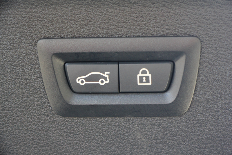 BMW X1 Xdrive18d Xﾗｲﾝ ﾊｲﾗｲﾝ&ｺﾝﾌｫｰﾄP 後期 ﾌｪｲｽﾘﾌﾄ後 1ｵｰﾅ ﾋｰﾀｰ茶革 追従ACC LEDﾍｯﾄﾞﾗｲﾄ&ﾃｰﾙ 電動ﾄﾗﾝｸ ﾌﾙｾｸﾞTV ﾀｯﾁ画面HDDﾅﾋﾞPｱｼｽﾄ 衝突軽減ﾌﾞﾚｰｷ 車線逸脱警告 歩行者警告 専用18AW ｳｯﾄﾞﾊﾟﾈﾙ 2年保証