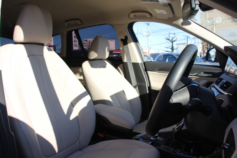 BMW X1 Xdrive18d Xﾗｲﾝ ｴﾃﾞｨｼｮﾝｼﾞｮｲﾌﾟﾗｽ 1ｵｰﾅ ﾊｲﾗｲﾝ&ｺﾝﾌｫｰﾄP 後期 ﾌｪｲｽﾘﾌﾄ後 真珠色 ｵｲｽﾀｰﾚｻﾞｰ ｼｰﾄﾋｰﾀｰ 追従ACC LEDﾍｯﾄﾞﾗｲﾄ&ﾃｰﾙ 電動ﾄﾗﾝｸ ﾀｯﾁ画面HDDﾅﾋﾞ衝突軽減ﾌﾞﾚｰｷ 車線逸脱警告 歩行者警告 専用18AW ｳｯﾄﾞﾊﾟﾈﾙ 2年保証