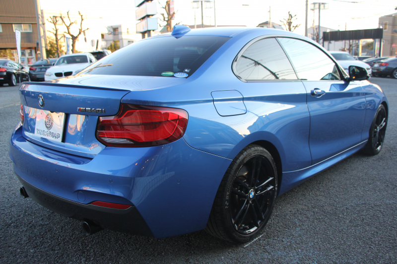 BMW 2シリーズ M240i ｸｰﾍﾟ後期 ﾋｰﾀｰ黒革 追従ACC B58新ｴﾝｼﾞﾝ 直6ﾀｰﾎﾞ340馬力 LEDﾍｯﾄﾞﾗｲﾄ LEDﾃｰﾙ ｱﾀﾞﾌﾟﾃｨﾌﾞMｻｽ 専用ﾌﾞﾚｰｷ ｼﾞｪｯﾄﾌﾞﾗｯｸ18AW ﾀｯﾁ画面HDDﾅﾋﾞPｱｼｽﾄ ﾊﾟﾄﾞﾙｼﾌﾄ 8速AT 衝突軽減ﾌﾞﾚｰｷ 2年保証