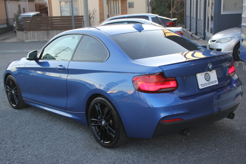BMW 2シリーズ M240i ｸｰﾍﾟ後期 ﾋｰﾀｰ黒革 追従ACC B58新ｴﾝｼﾞﾝ 直6ﾀｰﾎﾞ340馬力 LEDﾍｯﾄﾞﾗｲﾄ LEDﾃｰﾙ ｱﾀﾞﾌﾟﾃｨﾌﾞMｻｽ 専用ﾌﾞﾚｰｷ ｼﾞｪｯﾄﾌﾞﾗｯｸ18AW ﾀｯﾁ画面HDDﾅﾋﾞPｱｼｽﾄ ﾊﾟﾄﾞﾙｼﾌﾄ 8速AT 衝突軽減ﾌﾞﾚｰｷ 2年保証