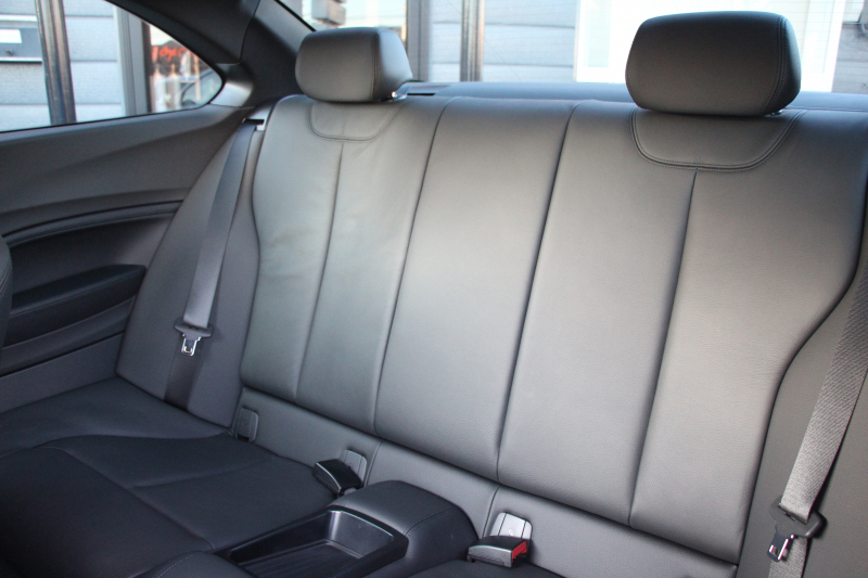 BMW 2シリーズ M240i ｸｰﾍﾟ後期 ﾋｰﾀｰ黒革 追従ACC B58新ｴﾝｼﾞﾝ 直6ﾀｰﾎﾞ340馬力 LEDﾍｯﾄﾞﾗｲﾄ LEDﾃｰﾙ ｱﾀﾞﾌﾟﾃｨﾌﾞMｻｽ 専用ﾌﾞﾚｰｷ ｼﾞｪｯﾄﾌﾞﾗｯｸ18AW ﾀｯﾁ画面HDDﾅﾋﾞPｱｼｽﾄ ﾊﾟﾄﾞﾙｼﾌﾄ 8速AT 衝突軽減ﾌﾞﾚｰｷ 2年保証