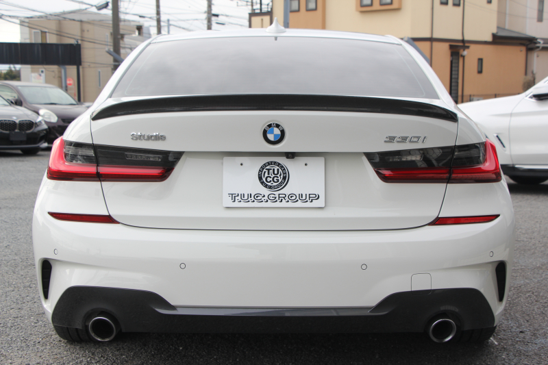 BMW 3シリーズ 330i Mｽﾎﾟｰﾂ ﾃﾞﾋﾞｭｰ&ｺﾝﾌｫｰﾄP 高出力 258馬力 ﾋｰﾀｰ黒革 専用ﾌﾞﾙｰｽﾃｯﾁ HUD 追従ACC ｽﾃｱﾘﾝｸﾞｻﾎﾟｰﾄ Mｽﾎﾟｰﾂﾌﾞﾚｰｷ ﾚｲｽﾞ19AW 3Dﾃﾞｻﾞｲﾝｴｱﾛ LEDﾍｯﾄﾞﾗｲﾄ ｵｰﾄﾊｲﾋﾞｰﾑ 360度ｶﾒﾗ 電動ﾄﾗﾝｸ Hi-fiｽﾋﾟｰｶｰ BMWﾗｲﾌﾞｺｯｸﾋﾟｯﾄ 2年保証