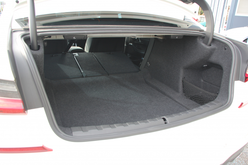 BMW 3シリーズ 330i Mｽﾎﾟｰﾂ ﾃﾞﾋﾞｭｰ&ｺﾝﾌｫｰﾄP 高出力 258馬力 ﾋｰﾀｰ黒革 専用ﾌﾞﾙｰｽﾃｯﾁ HUD 追従ACC ｽﾃｱﾘﾝｸﾞｻﾎﾟｰﾄ Mｽﾎﾟｰﾂﾌﾞﾚｰｷ ﾚｲｽﾞ19AW 3Dﾃﾞｻﾞｲﾝｴｱﾛ LEDﾍｯﾄﾞﾗｲﾄ ｵｰﾄﾊｲﾋﾞｰﾑ 360度ｶﾒﾗ 電動ﾄﾗﾝｸ Hi-fiｽﾋﾟｰｶｰ BMWﾗｲﾌﾞｺｯｸﾋﾟｯﾄ 2年保証