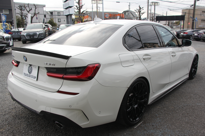 BMW 3シリーズ 330i Mｽﾎﾟｰﾂ ﾃﾞﾋﾞｭｰ&ｺﾝﾌｫｰﾄP 高出力 258馬力 ﾋｰﾀｰ黒革 専用ﾌﾞﾙｰｽﾃｯﾁ HUD 追従ACC ｽﾃｱﾘﾝｸﾞｻﾎﾟｰﾄ Mｽﾎﾟｰﾂﾌﾞﾚｰｷ ﾚｲｽﾞ19AW 3Dﾃﾞｻﾞｲﾝｴｱﾛ LEDﾍｯﾄﾞﾗｲﾄ ｵｰﾄﾊｲﾋﾞｰﾑ 360度ｶﾒﾗ 電動ﾄﾗﾝｸ Hi-fiｽﾋﾟｰｶｰ BMWﾗｲﾌﾞｺｯｸﾋﾟｯﾄ 2年保証
