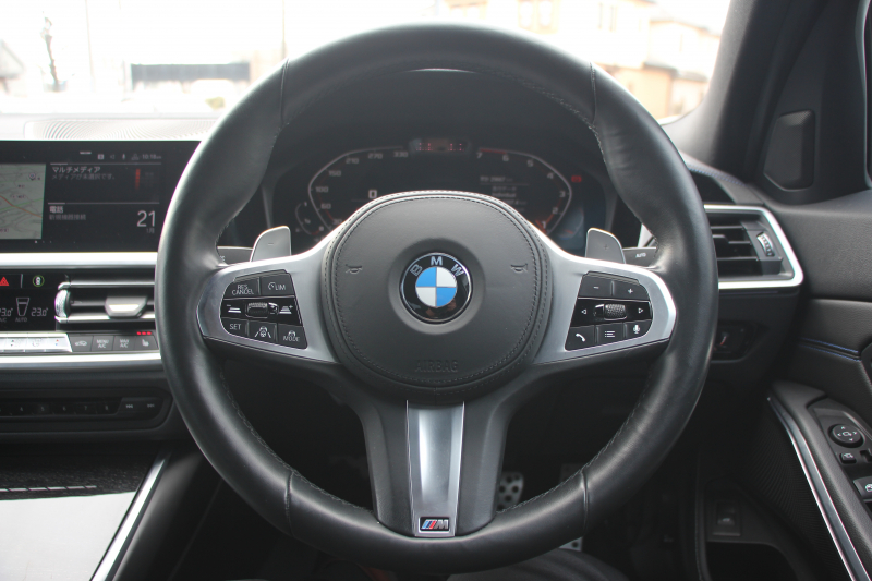 BMW 3シリーズ 330i Mｽﾎﾟｰﾂ ﾃﾞﾋﾞｭｰ&ｺﾝﾌｫｰﾄP 高出力 258馬力 ﾋｰﾀｰ黒革 専用ﾌﾞﾙｰｽﾃｯﾁ HUD 追従ACC ｽﾃｱﾘﾝｸﾞｻﾎﾟｰﾄ Mｽﾎﾟｰﾂﾌﾞﾚｰｷ ﾚｲｽﾞ19AW 3Dﾃﾞｻﾞｲﾝｴｱﾛ LEDﾍｯﾄﾞﾗｲﾄ ｵｰﾄﾊｲﾋﾞｰﾑ 360度ｶﾒﾗ 電動ﾄﾗﾝｸ Hi-fiｽﾋﾟｰｶｰ BMWﾗｲﾌﾞｺｯｸﾋﾟｯﾄ 2年保証