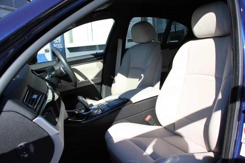 BMW 5シリーズ 523d ｾﾚﾌﾞﾚｰｼｮﾝｴﾃﾞｨｼｮﾝﾊﾞﾛﾝ 限定車 最終ﾓﾃﾞﾙ ｵｲｽﾀｰﾚｻﾞｰ 液晶ﾒｰﾀｰ LEDﾍｯﾄﾞﾗｲﾄ 19AW ｿﾌﾄｸﾛｰｽﾞﾄﾞｱ 電動ﾄﾗﾝｸ 追従ACC ﾚｰﾝﾁｪﾝｼﾞ警告 衝突軽減ﾌﾞﾚｰｷ iﾄﾞﾗｲﾌﾞHDDﾅﾋﾞ地ﾃﾞｼﾞTV Bｶﾒﾗ Mｽﾎﾟｰﾂｴｱﾛ 2年保証