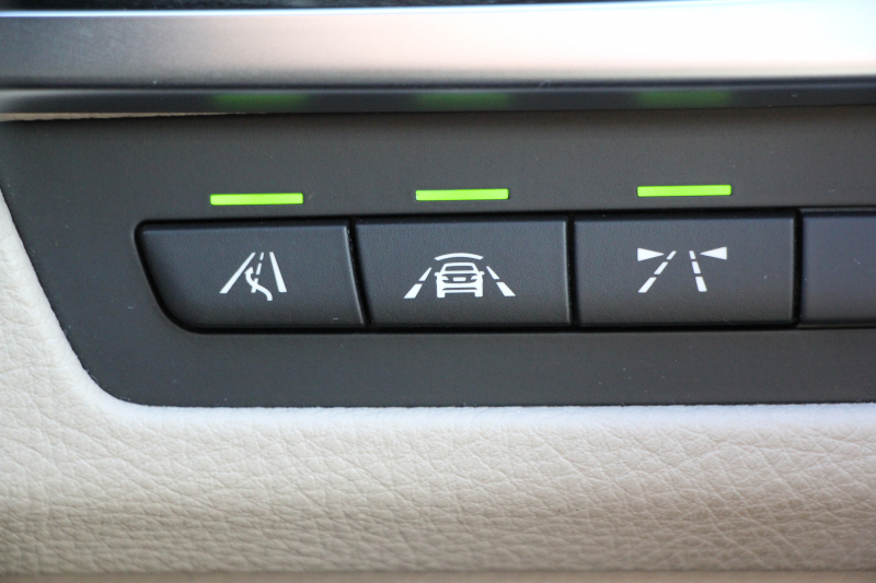 BMW 5シリーズ 523d ｾﾚﾌﾞﾚｰｼｮﾝｴﾃﾞｨｼｮﾝﾊﾞﾛﾝ 限定車 最終ﾓﾃﾞﾙ ｵｲｽﾀｰﾚｻﾞｰ 液晶ﾒｰﾀｰ LEDﾍｯﾄﾞﾗｲﾄ 19AW ｿﾌﾄｸﾛｰｽﾞﾄﾞｱ 電動ﾄﾗﾝｸ 追従ACC ﾚｰﾝﾁｪﾝｼﾞ警告 衝突軽減ﾌﾞﾚｰｷ iﾄﾞﾗｲﾌﾞHDDﾅﾋﾞ地ﾃﾞｼﾞTV Bｶﾒﾗ Mｽﾎﾟｰﾂｴｱﾛ 2年保証