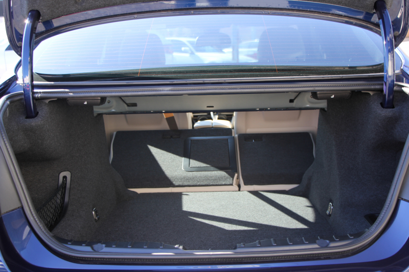 BMW 5シリーズ 523d ｾﾚﾌﾞﾚｰｼｮﾝｴﾃﾞｨｼｮﾝﾊﾞﾛﾝ 限定車 最終ﾓﾃﾞﾙ ｵｲｽﾀｰﾚｻﾞｰ 液晶ﾒｰﾀｰ LEDﾍｯﾄﾞﾗｲﾄ 19AW ｿﾌﾄｸﾛｰｽﾞﾄﾞｱ 電動ﾄﾗﾝｸ 追従ACC ﾚｰﾝﾁｪﾝｼﾞ警告 衝突軽減ﾌﾞﾚｰｷ iﾄﾞﾗｲﾌﾞHDDﾅﾋﾞ地ﾃﾞｼﾞTV Bｶﾒﾗ Mｽﾎﾟｰﾂｴｱﾛ 2年保証