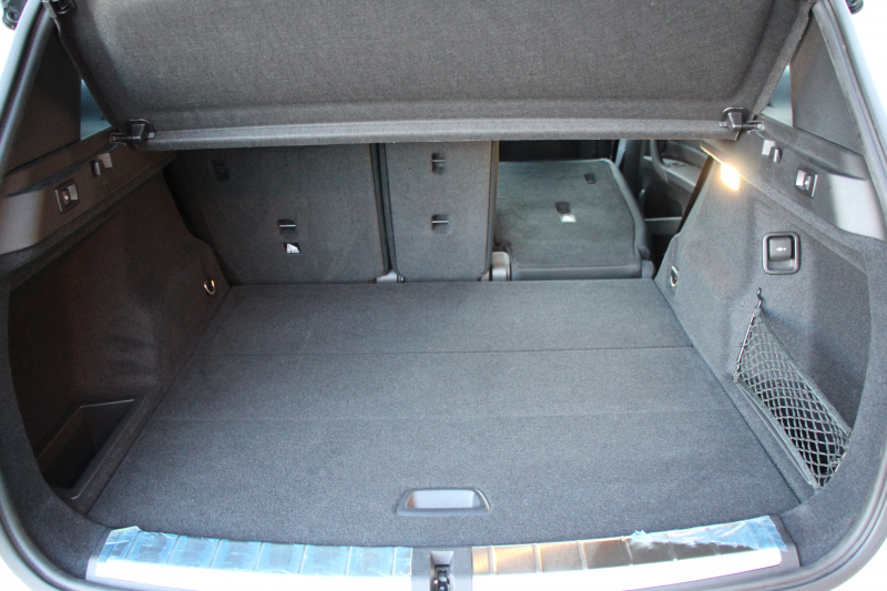 BMW X1 Xdrive18d Mｽﾎﾟｰﾂ ﾊｲﾗｲﾝ ｺﾝﾌｫｰﾄP 4WD 中期 変更後ﾀｯﾁﾊﾟﾈﾙ対応HDDﾅﾋﾞ新ﾃﾞｻﾞｲﾝﾒｰﾀｰ ﾋｰﾀｰ黒革 電動ｼｰﾄ&ﾒﾓﾘｰ 追従ACC HUD ﾌﾙｾｸﾞTV Pｱｼｽﾄ Bｶﾒﾗ 電動ﾄﾗﾝｸ 衝突軽減ﾌﾞﾚｰｷ 車線逸脱警告 歩行者警告 LEDﾍｯﾄﾞﾗｲﾄ 2年保証