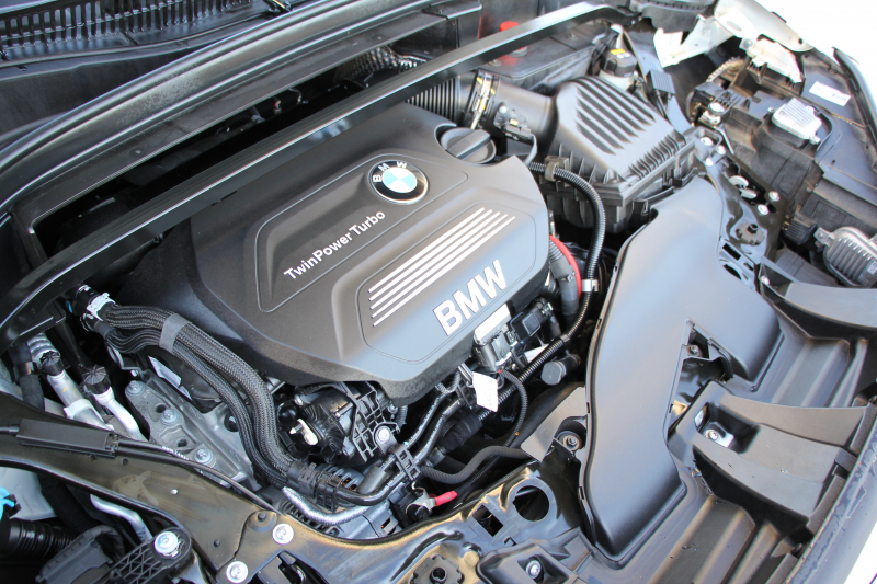 BMW X1 Xdrive18d Mｽﾎﾟｰﾂ ﾊｲﾗｲﾝ ｺﾝﾌｫｰﾄP 4WD 中期 変更後ﾀｯﾁﾊﾟﾈﾙ対応HDDﾅﾋﾞ新ﾃﾞｻﾞｲﾝﾒｰﾀｰ ﾋｰﾀｰ黒革 電動ｼｰﾄ&ﾒﾓﾘｰ 追従ACC HUD Pｱｼｽﾄ Bｶﾒﾗ 電動ﾄﾗﾝｸ 衝突軽減ﾌﾞﾚｰｷ 車線逸脱警告 歩行者警告 LEDﾍｯﾄﾞﾗｲﾄ 2年保証