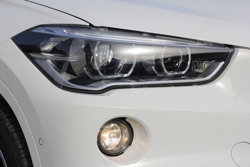 BMW X1 Xdrive18d Mｽﾎﾟｰﾂ ﾊｲﾗｲﾝ ｺﾝﾌｫｰﾄP 4WD 中期 変更後ﾀｯﾁﾊﾟﾈﾙ対応HDDﾅﾋﾞ新ﾃﾞｻﾞｲﾝﾒｰﾀｰ ﾋｰﾀｰ黒革 電動ｼｰﾄ&ﾒﾓﾘｰ 追従ACC HUD Pｱｼｽﾄ Bｶﾒﾗ 電動ﾄﾗﾝｸ 衝突軽減ﾌﾞﾚｰｷ 車線逸脱警告 歩行者警告 LEDﾍｯﾄﾞﾗｲﾄ 2年保証