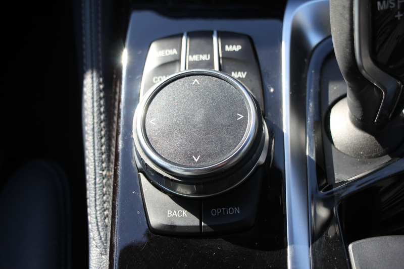 BMW 5シリーズ 530i ｴﾃﾞｨｼｮﾝﾐｯｼｮﾝｲﾝﾎﾟｯｼﾌﾞﾙ 特別仕様車 1ｵｰﾅ 252馬力 ﾅｲﾄﾌﾞﾙｰﾚｻﾞｰ ｱﾀﾞﾌﾟﾃｨﾌﾞｻｽ ﾊｰﾏﾝｶｰﾄﾞﾝ HUD 追従ACC ｽﾃｱﾘﾝｸﾞｻﾎﾟｰﾄ ﾀｯﾁ画面HDDﾅﾋﾞTV LEDﾍｯﾄﾞﾗｲﾄ ｵｰﾄﾊｲﾋﾞｰﾑ 電動ﾄﾗﾝｸ 360度ｶﾒﾗ 全席ﾋｰﾀｰ 専用ﾌﾞﾗｯｸ19AW 2年保証