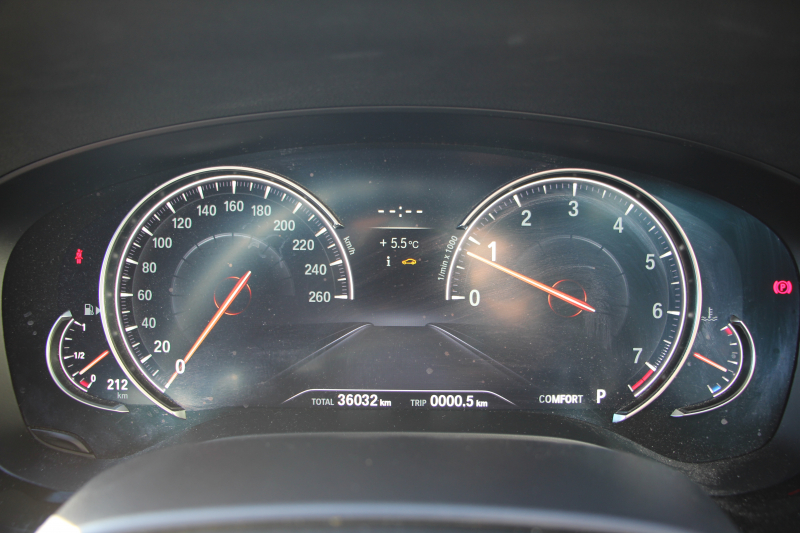 BMW 5シリーズ 530i ｴﾃﾞｨｼｮﾝﾐｯｼｮﾝｲﾝﾎﾟｯｼﾌﾞﾙ 特別仕様車 1ｵｰﾅ 252馬力 ﾅｲﾄﾌﾞﾙｰﾚｻﾞｰ ｱﾀﾞﾌﾟﾃｨﾌﾞｻｽ ﾊｰﾏﾝｶｰﾄﾞﾝ HUD 追従ACC ｽﾃｱﾘﾝｸﾞｻﾎﾟｰﾄ ﾀｯﾁ画面HDDﾅﾋﾞTV LEDﾍｯﾄﾞﾗｲﾄ ｵｰﾄﾊｲﾋﾞｰﾑ 電動ﾄﾗﾝｸ 360度ｶﾒﾗ 全席ﾋｰﾀｰ 専用ﾌﾞﾗｯｸ19AW 2年保証