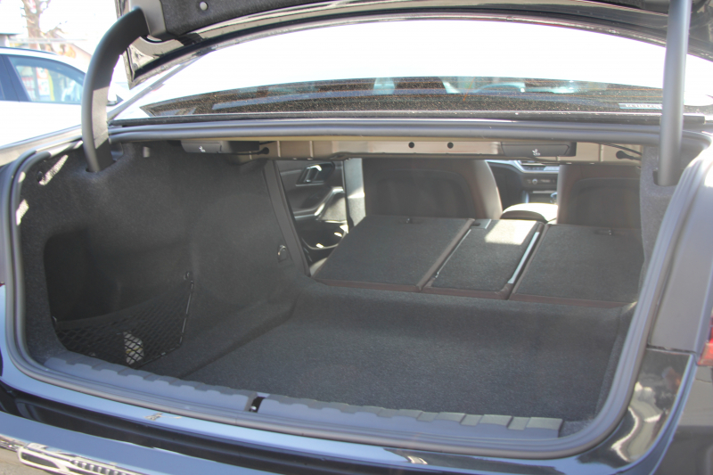 BMW 3シリーズ 320i ﾋﾟｭｱｴﾚｶﾞﾝｽ 首都圏100台限定車 ｳﾞｧｰﾈｽｶﾓｶﾚｻﾞｰ ｼｰﾄﾋｰﾀｰ ﾗﾝﾊﾞｰｻﾎﾟｰﾄ ﾌﾟﾗｽP ｺﾝﾌｫｰﾄP ｽﾃｱﾘﾝｸﾞｻﾎﾟｰﾄ 追従ACC BMWﾗｲﾌﾞｺｯｸﾋﾟｯﾄﾀｯﾁﾊﾟﾈﾙ対応HDDﾅﾋﾞ360度ｶﾒﾗ ﾜｲﾔﾚｽ充電 LEDﾍｯﾄﾞﾗｲﾄ ｵｰﾄﾊｲﾋﾞｰﾑ 電動ﾄﾗﾝｸ 2年保証