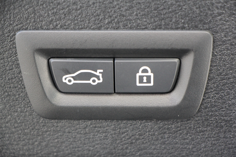 BMW X6 Xdrive35i Mｽﾎﾟｰﾂ ｾﾚｸﾄ ｻﾝﾙｰﾌ ﾌﾞﾗｯｸﾚｻﾞｰ 全席ﾋｰﾀｰ ｱﾀﾞﾌﾟﾃｨﾌﾞLEDﾍｯﾄﾞﾗｲﾄ ｱﾀﾞﾌﾟﾃｨﾌﾞMｻｽ 全ﾄﾞｱｿﾌﾄｸﾛｰｽﾞiﾄﾞﾗｲﾌﾞHDDﾅﾋﾞTV 360度ｶﾒﾗ 電動ﾄﾗﾝｸ 追従ACC HUD 車線変更警告 衝突軽減ﾌﾞﾚｰｷ 2年保証