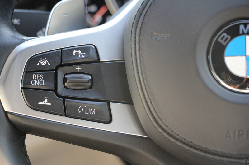 BMW 5シリーズ 530i Mｽﾎﾟｰﾂ 高出力 252馬力 1ｵｰﾅ ｱｲﾎﾞﾘｰﾚｻﾞｰ 全席ﾋｰﾀｰ HUD Mｽﾎﾟｰﾂﾌﾞﾚｰｷ 追従ACC ｽﾃｱﾘﾝｸﾞｻﾎﾟｰﾄ LEDﾍｯﾄﾞﾗｲﾄ ﾊｲﾋﾞｰﾑｱｼｽﾄ ﾀｯﾁ画面HDDﾅﾋﾞTV 360度ｶﾒﾗ Pｱｼｽﾄﾌﾟﾗｽ 電動ﾄﾗﾝｸ 専用ｴｱﾛ ﾊﾟﾄﾞﾙｼﾌﾄ 19AW 2年保証