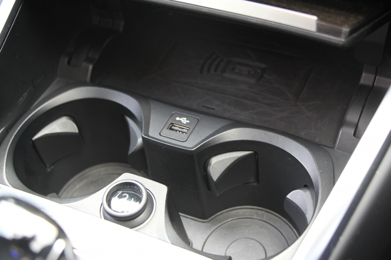 BMW 3シリーズ 320i Mｽﾎﾟｰﾂ ﾃﾞﾋﾞｭｰP ｺﾝﾌｫｰﾄP ﾋｰﾀｰ黒革 ﾌﾞﾙｰｽﾃｯﾁ  HUD 19AW 追従ACC ｽﾃｱﾘﾝｸﾞｻﾎﾟｰﾄ LEDﾍｯﾄﾞﾗｲﾄ ｵｰﾄﾊｲﾋﾞｰﾑ 電動ﾄﾗﾝｸ ｱｯﾌﾟﾙｶｰﾌﾟﾚｲ ﾀｯﾁ画面HDDﾅﾋﾞﾜｲﾔﾚｽ充電 Hi-fiｽﾋﾟｰｶｰ Pｱｼｽﾄ 専用ｴｱﾛ 2年保証