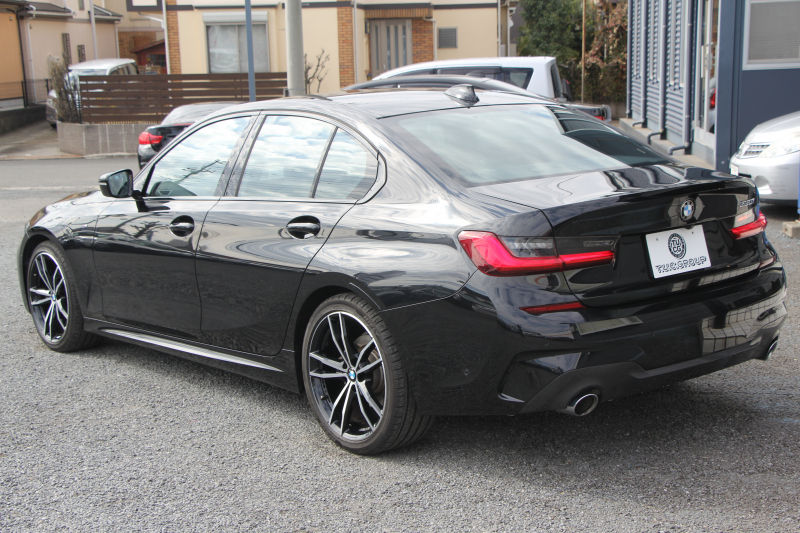 BMW 3シリーズ 320i Mｽﾎﾟｰﾂ ﾃﾞﾋﾞｭｰP ｺﾝﾌｫｰﾄP ﾋｰﾀｰ黒革 ﾌﾞﾙｰｽﾃｯﾁ  HUD 19AW 追従ACC ｽﾃｱﾘﾝｸﾞｻﾎﾟｰﾄ LEDﾍｯﾄﾞﾗｲﾄ ｵｰﾄﾊｲﾋﾞｰﾑ 電動ﾄﾗﾝｸ ｱｯﾌﾟﾙｶｰﾌﾟﾚｲ ﾀｯﾁ画面HDDﾅﾋﾞﾜｲﾔﾚｽ充電 Hi-fiｽﾋﾟｰｶｰ Pｱｼｽﾄ 専用ｴｱﾛ 2年保証