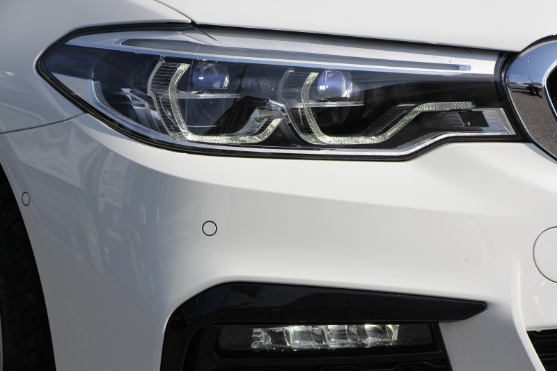 BMW 5シリーズ 523d ﾂｰﾘﾝｸﾞMｽﾎﾟｰﾂ ﾊｲﾗｲﾝ 変更後ﾓﾃﾞﾙ 新液晶ﾒｰﾀｰ 全席ﾋｰﾀｰ黒革 HUD LEDﾍｯﾄﾞﾗｲﾄ 追従ACC ｽﾃｱﾘﾝｸﾞｻﾎﾟｰﾄ ｵｰﾄﾊｲﾋﾞｰﾑ ﾀｯﾁ画面HDDﾅﾋﾞTV 360度ｶﾒﾗ 電動ﾘｱｹﾞｰﾄ 専用ｴｱﾛ 19AW 2年保証