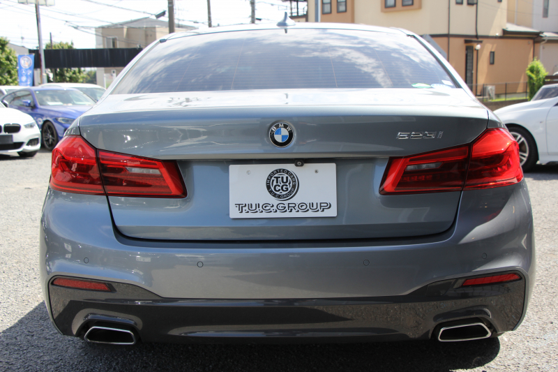 BMW 5シリーズ 523i Mｽﾎﾟｰﾂ ﾊｲﾗｲﾝ ｻﾝﾙｰﾌ 全席ﾋｰﾀｰ黒革 HUD ｼﾞｪｽﾁｬｰｺﾝﾄﾛｰﾙ ﾜｲﾔﾚｽ充電 M550用20AW 追従ACC ｽﾃｱﾘﾝｸﾞｻﾎﾟｰﾄ ﾀｯﾁ画面HDDﾅﾋﾞTV LEDﾍｯﾄﾞﾗｲﾄ ｵｰﾄﾊｲﾋﾞｰﾑ 360度ｶﾒﾗ 電動ﾄﾗﾝｸ 専用ｴｱﾛ ﾊﾟﾄﾞﾙｼﾌﾄ 2年保証