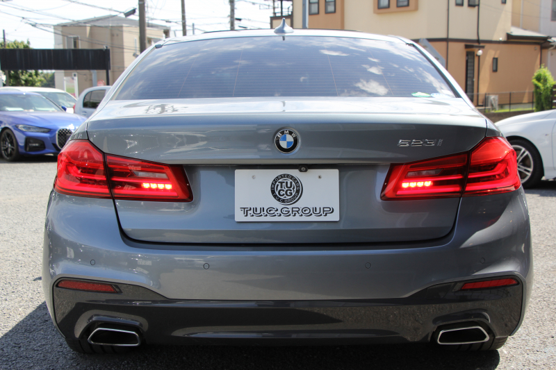 BMW 5シリーズ 523i Mｽﾎﾟｰﾂ ﾊｲﾗｲﾝ ｻﾝﾙｰﾌ 全席ﾋｰﾀｰ黒革 HUD ｼﾞｪｽﾁｬｰｺﾝﾄﾛｰﾙ ﾜｲﾔﾚｽ充電 M550用20AW 追従ACC ｽﾃｱﾘﾝｸﾞｻﾎﾟｰﾄ ﾀｯﾁ画面HDDﾅﾋﾞTV LEDﾍｯﾄﾞﾗｲﾄ ｵｰﾄﾊｲﾋﾞｰﾑ 360度ｶﾒﾗ 電動ﾄﾗﾝｸ 専用ｴｱﾛ ﾊﾟﾄﾞﾙｼﾌﾄ 2年保証