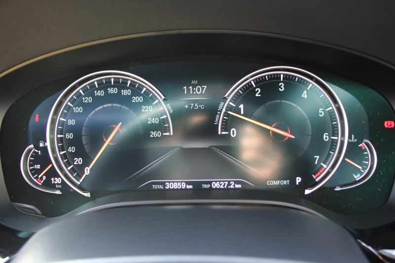 BMW 5シリーズ 523i Mｽﾎﾟｰﾂ ﾊｲﾗｲﾝ ｻﾝﾙｰﾌ 全席ﾋｰﾀｰ黒革 HUD ｼﾞｪｽﾁｬｰｺﾝﾄﾛｰﾙ ﾜｲﾔﾚｽ充電 追従ACC ｽﾃｱﾘﾝｸﾞｻﾎﾟｰﾄ ﾀｯﾁ画面HDDﾅﾋﾞTV LEDﾍｯﾄﾞﾗｲﾄ ｵｰﾄﾊｲﾋﾞｰﾑ 360度ｶﾒﾗ 19AW 電動ﾄﾗﾝｸ 専用ｴｱﾛ ﾊﾟﾄﾞﾙｼﾌﾄ 2年保証