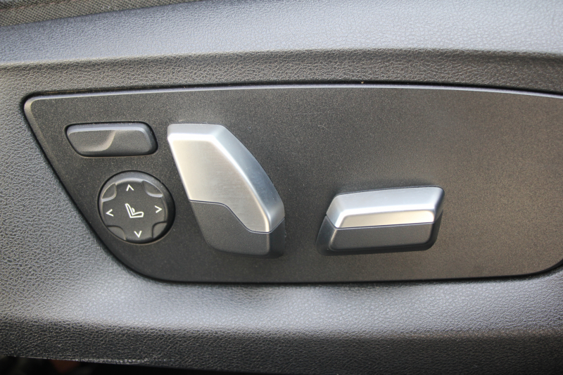 BMW 5シリーズ 523i Mｽﾎﾟｰﾂ ﾊｲﾗｲﾝ ｻﾝﾙｰﾌ 全席ﾋｰﾀｰ黒革 HUD ｼﾞｪｽﾁｬｰｺﾝﾄﾛｰﾙ ﾜｲﾔﾚｽ充電 追従ACC ｽﾃｱﾘﾝｸﾞｻﾎﾟｰﾄ ﾀｯﾁ画面HDDﾅﾋﾞTV LEDﾍｯﾄﾞﾗｲﾄ ｵｰﾄﾊｲﾋﾞｰﾑ 360度ｶﾒﾗ 19AW 電動ﾄﾗﾝｸ 専用ｴｱﾛ ﾊﾟﾄﾞﾙｼﾌﾄ 2年保証