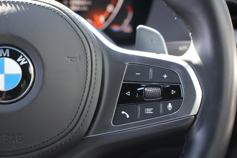 BMW 2シリーズ M235i Xdrive ｸﾞﾗﾝｸｰﾍﾟﾃﾞﾋﾞｭｰ&ｾﾚｸﾄP 306馬力 4WD ｼｰﾄﾋｰﾀｰ Mｽﾎﾟｰﾂｼｰﾄ Mｼｰﾄﾍﾞﾙﾄ ｱﾀﾞﾌﾟﾃｨﾌﾞｻｽ 追従ACC LEDﾍｯﾄﾞﾗｲﾄ 専用18AW Mspﾌﾞﾚｰｷ Applecarplay ﾀｯﾁ画面HDDﾅﾋﾞPｱｼｽﾄ ﾜｲﾔﾚｽ充電 2年保証