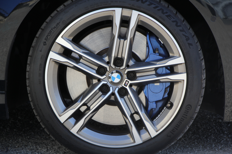 BMW 2シリーズ M235i Xdrive ｸﾞﾗﾝｸｰﾍﾟﾃﾞﾋﾞｭｰ&ｾﾚｸﾄP 306馬力 4WD ｼｰﾄﾋｰﾀｰ Mｽﾎﾟｰﾂｼｰﾄ Mｼｰﾄﾍﾞﾙﾄ ｱﾀﾞﾌﾟﾃｨﾌﾞｻｽ 追従ACC LEDﾍｯﾄﾞﾗｲﾄ 専用18AW Mspﾌﾞﾚｰｷ Applecarplay ﾀｯﾁ画面HDDﾅﾋﾞPｱｼｽﾄ ﾜｲﾔﾚｽ充電 2年保証