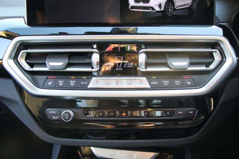 BMW X3 Xdrive20d 後期ﾓﾃﾞﾙ ﾋｰﾀｰ付ｾﾝｻﾃｯｸｼｰﾄ BMWﾗｲﾌﾞｺｯｸﾋﾟｯﾄ Applecarplay ﾀｯﾁ画面HDDﾅﾋﾞ追従ACC ｽﾃｱﾘﾝｸﾞｻﾎﾟｰﾄ 360度ｶﾒﾗ LEDﾍｯﾄﾞﾗｲﾄ ｵｰﾄﾊｲﾋﾞｰﾑ ｱﾝﾋﾞｴﾝﾄﾗｲﾄ 19AW 電動ﾘｱｹﾞｰﾄ 2年保証