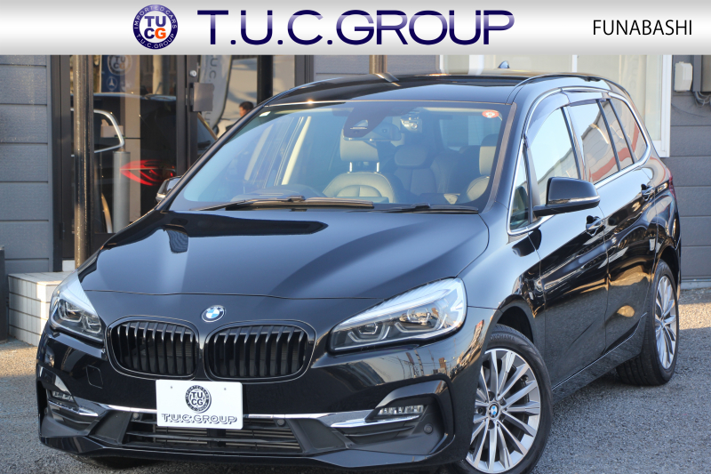BMW 2シリーズ 218d ｸﾞﾗﾝﾂｱﾗｰ ﾗｸﾞｼﾞｭｱﾘｰ 後期 ﾌｪｲｽﾘﾌﾄ後 3列7人乗 1ｵｰﾅ ADｱｸﾃｨﾌﾞｾｰﾌﾃｨ&ｺﾝﾌｫｰﾄP 追従ACC HUD ﾋｰﾀｰ黒革 電動ﾄﾗﾝｸ ﾌﾘｯﾌﾟﾀﾞｳﾝﾓﾆﾀｰ ﾌﾙｾｸﾞTV LEDﾍｯﾄﾞﾗｲﾄ ﾀｯﾁ画面HDDﾅﾋﾞﾊﾟｰｷﾝｸﾞｱｼｽﾄ 2年保証
