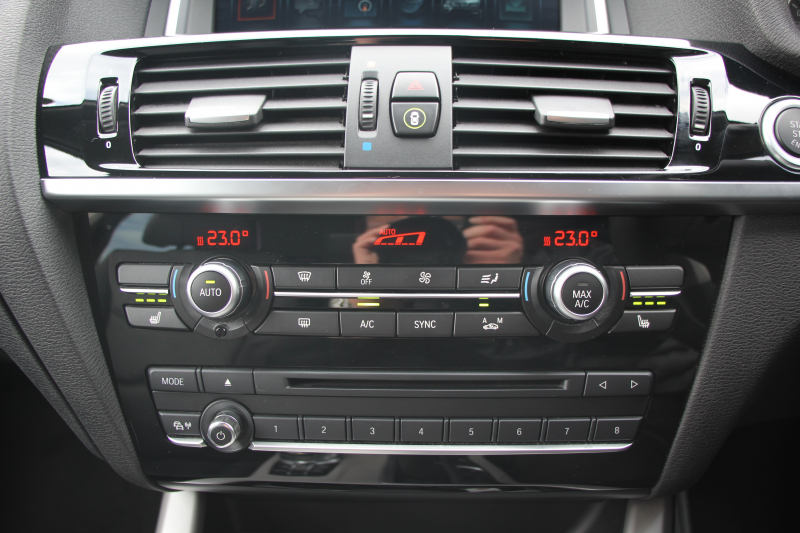 BMW X3 Xdrive20d 最終ﾓﾃﾞﾙ 4WD 1ｵｰﾅ ﾋｰﾀｰ黒革 追従ACC ﾚｰﾝﾁｪﾝｼﾞ警告 変更後新iﾄﾞﾗｲﾌﾞHDDﾅﾋﾞTV 360度ｶﾒﾗ Bｶﾒﾗ 電動ﾄﾗﾝｸ 衝突軽減ﾌﾞﾚｰｷ 車線変更警告 車線逸脱警告 Bluetooth接続 ｽﾏｰﾄｷｰ 2年保証