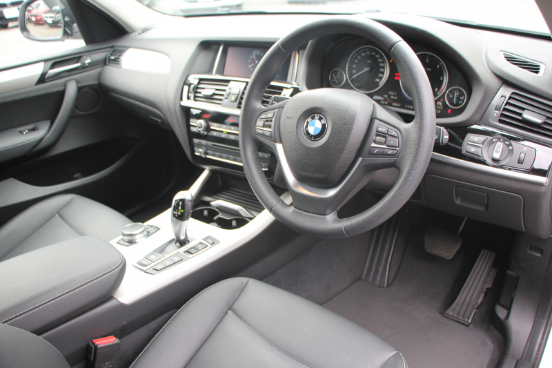 BMW X3 Xdrive20d 最終ﾓﾃﾞﾙ 4WD 1ｵｰﾅ ﾋｰﾀｰ黒革 追従ACC ﾚｰﾝﾁｪﾝｼﾞ警告 変更後新iﾄﾞﾗｲﾌﾞHDDﾅﾋﾞTV 360度ｶﾒﾗ Bｶﾒﾗ 電動ﾄﾗﾝｸ 衝突軽減ﾌﾞﾚｰｷ 車線変更警告 車線逸脱警告 Bluetooth接続 ｽﾏｰﾄｷｰ 2年保証