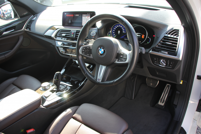 BMW X3 M40d ｾﾚｸﾄP 326馬力 3.0Lﾃﾞｨｰｾﾞﾙﾀｰﾎﾞﾊﾟﾉﾗﾏｻﾝﾙｰﾌ 全ﾋｰﾀｰ茶革 ﾍﾞﾝﾁﾚｰｼｮﾝ ﾘｱｼｰﾄ可倒調整 ﾊｰﾏﾝｶｰﾄﾞﾝ HUD 専用21AW Mｽﾎﾟｰﾂﾃﾞﾌ&ﾌﾞﾚｰｷ 追従ACC ｽﾃｱﾘﾝｸﾞｻﾎﾟｰﾄ ﾀｯﾁ画面HDDﾅﾋﾞTV 360度ｶﾒﾗ 電動ﾄﾗﾝｸ 2年保証