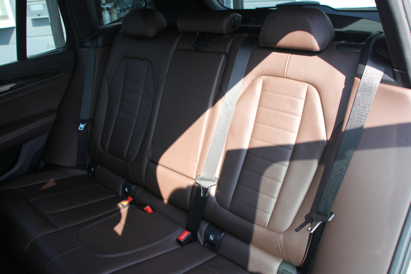 BMW X3 M40d ｾﾚｸﾄP 326馬力 3.0Lﾃﾞｨｰｾﾞﾙﾀｰﾎﾞﾊﾟﾉﾗﾏｻﾝﾙｰﾌ 全ﾋｰﾀｰ茶革 ﾍﾞﾝﾁﾚｰｼｮﾝ ﾘｱｼｰﾄ可倒調整 ﾊｰﾏﾝｶｰﾄﾞﾝ HUD 専用21AW Mｽﾎﾟｰﾂﾃﾞﾌ&ﾌﾞﾚｰｷ 追従ACC ｽﾃｱﾘﾝｸﾞｻﾎﾟｰﾄ ﾀｯﾁ画面HDDﾅﾋﾞTV 360度ｶﾒﾗ 電動ﾄﾗﾝｸ 2年保証